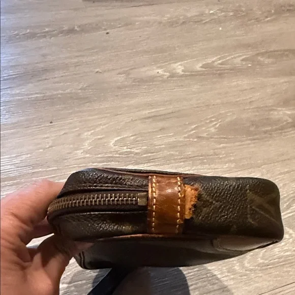 Louis Vuitton Brown Monogram Wristlet - Picture 13 of 14